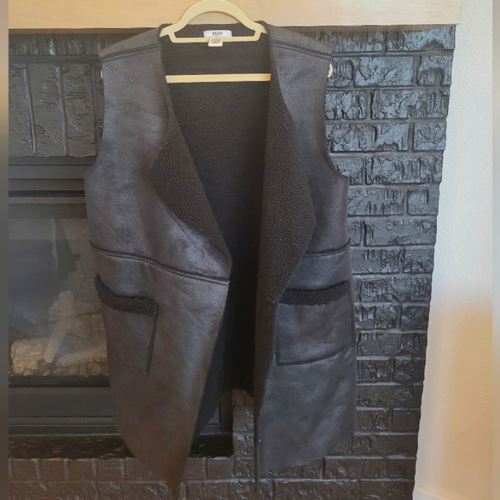 Renvy L/XL faux suede & fleece vest